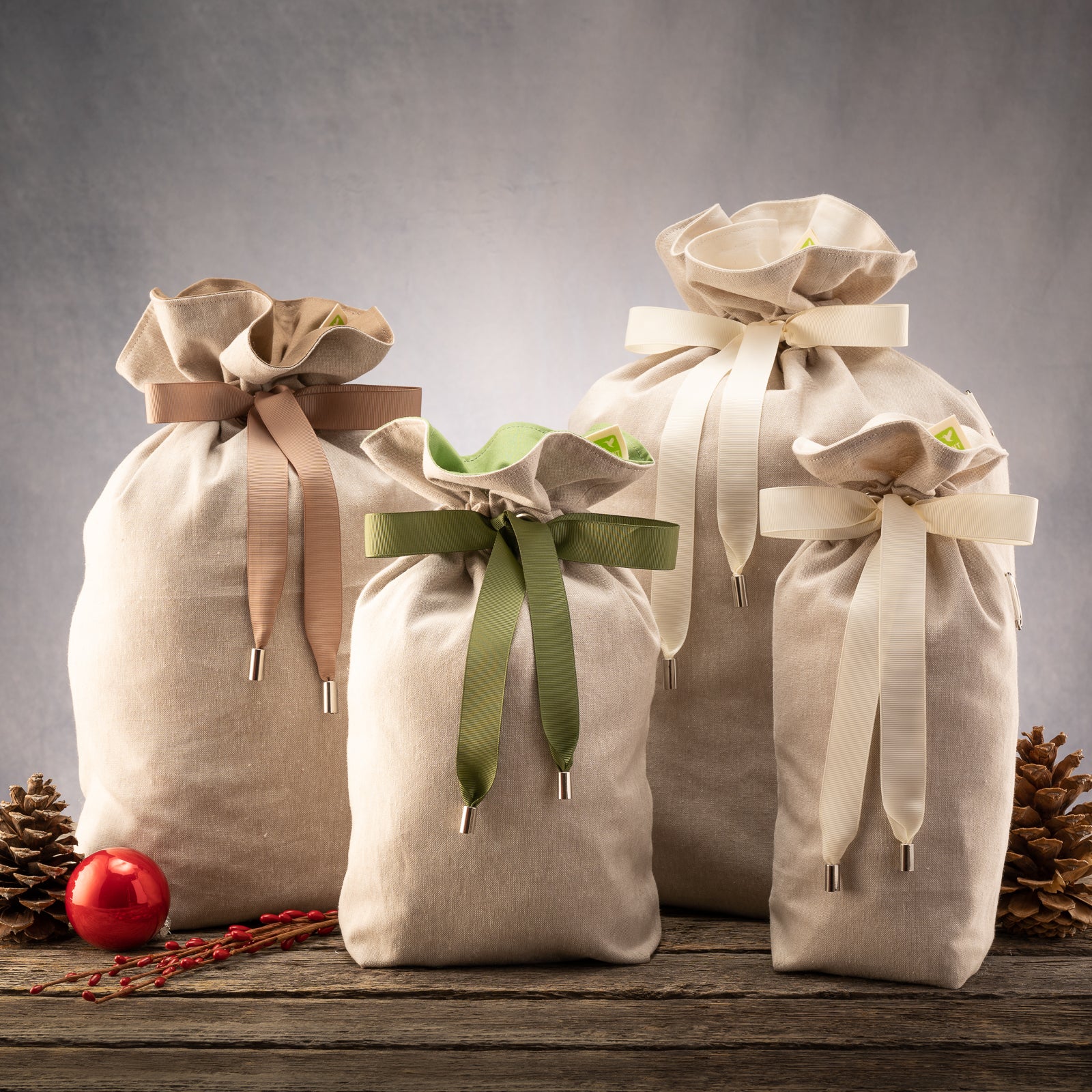 MODERN HOLIDAY STARTER PACK Fabric Gift Bags x 4